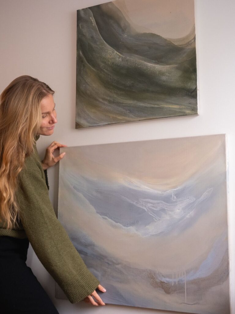 Instagram post from eliises.art. This post is in position 8.